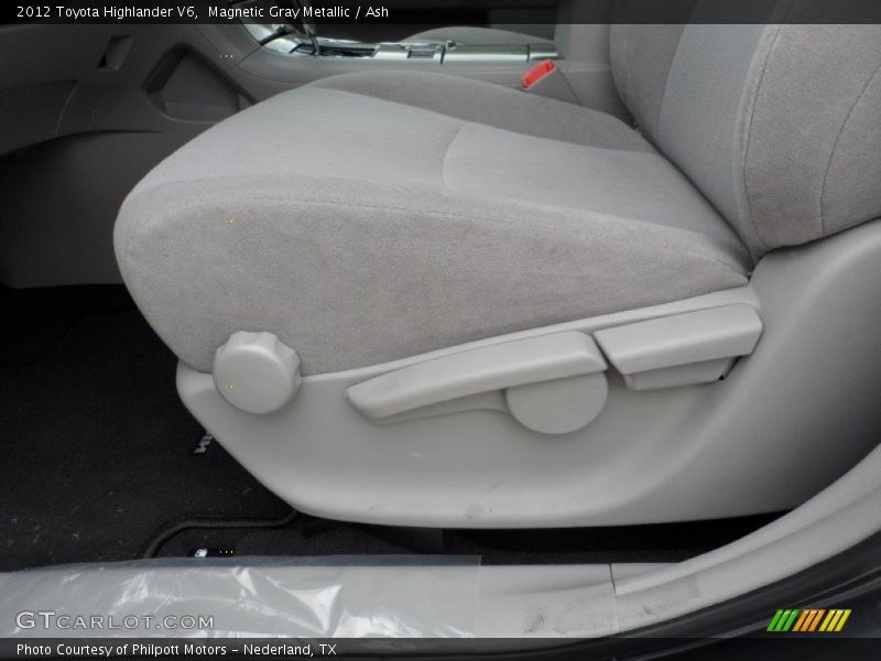Magnetic Gray Metallic / Ash 2012 Toyota Highlander V6