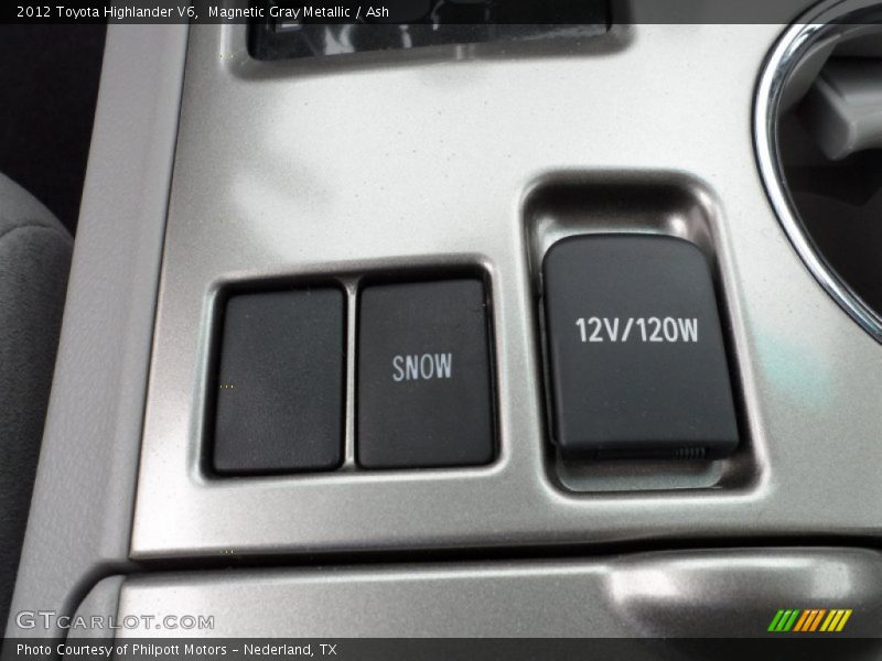 Controls of 2012 Highlander V6