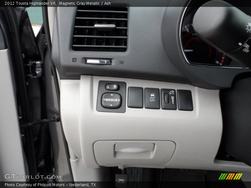 Controls of 2012 Highlander V6