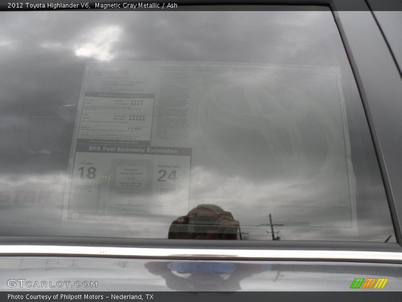 Magnetic Gray Metallic / Ash 2012 Toyota Highlander V6