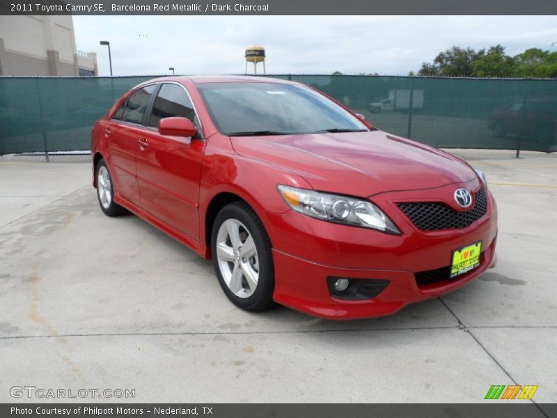 Barcelona Red Metallic / Dark Charcoal 2011 Toyota Camry SE