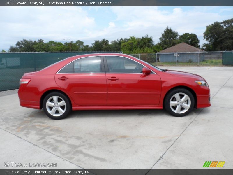 Barcelona Red Metallic / Dark Charcoal 2011 Toyota Camry SE