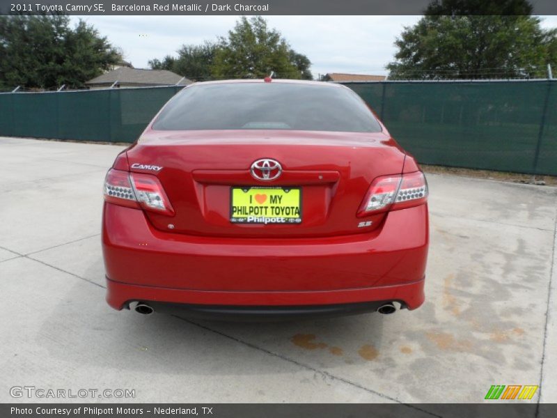 Barcelona Red Metallic / Dark Charcoal 2011 Toyota Camry SE