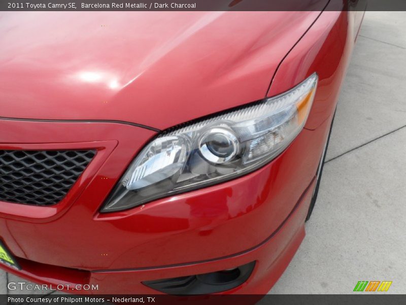 Barcelona Red Metallic / Dark Charcoal 2011 Toyota Camry SE