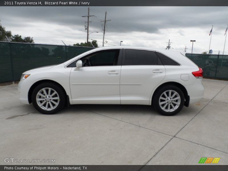 Blizzard Pearl White / Ivory 2011 Toyota Venza I4