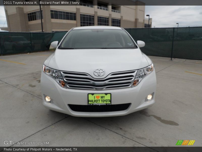 Blizzard Pearl White / Ivory 2011 Toyota Venza I4