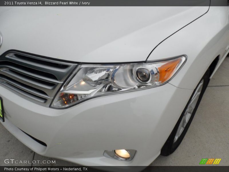 Blizzard Pearl White / Ivory 2011 Toyota Venza I4