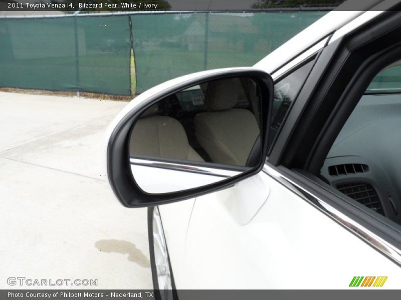 Blizzard Pearl White / Ivory 2011 Toyota Venza I4