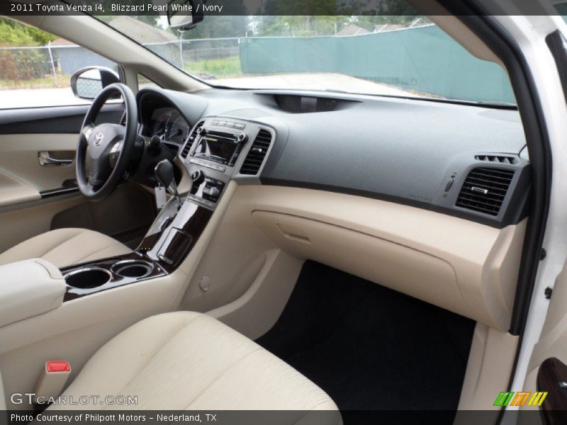 Blizzard Pearl White / Ivory 2011 Toyota Venza I4