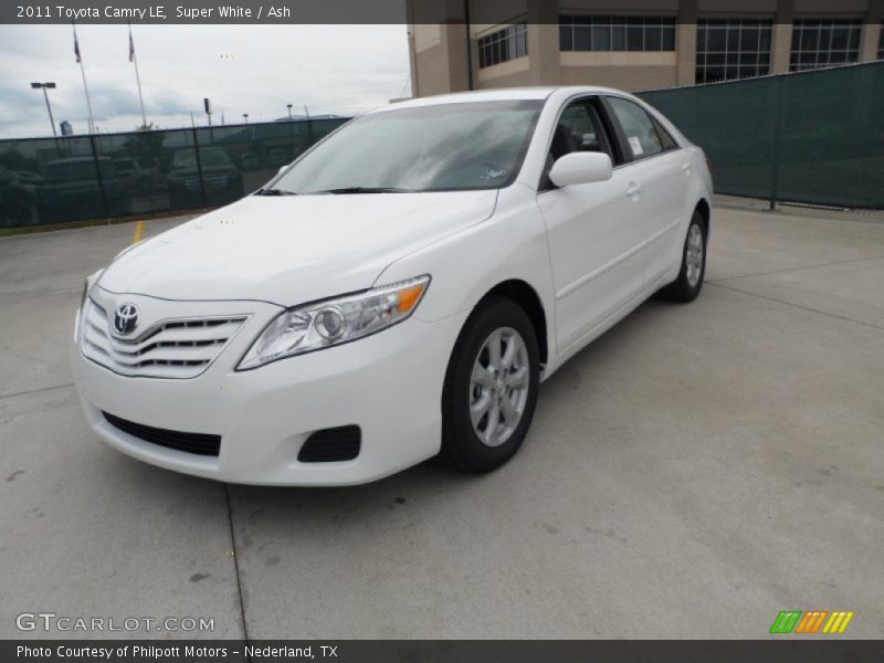 Super White / Ash 2011 Toyota Camry LE