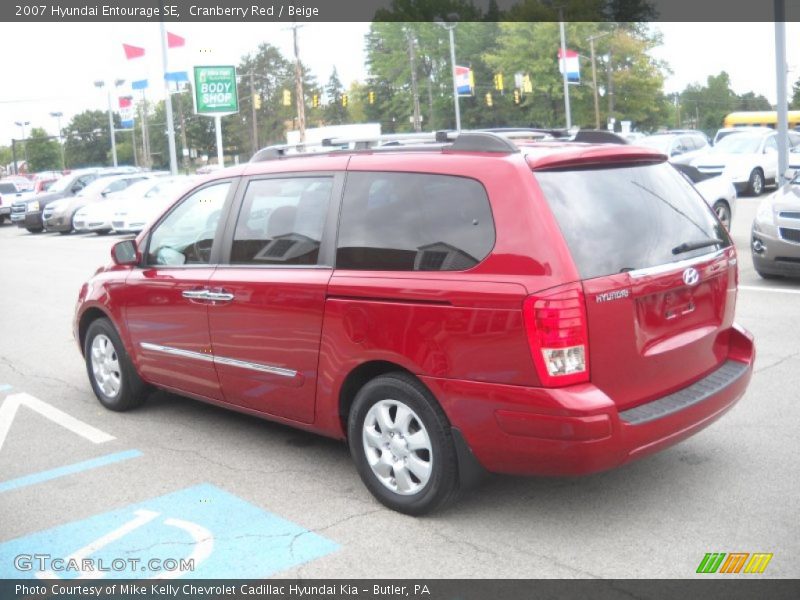 Cranberry Red / Beige 2007 Hyundai Entourage SE