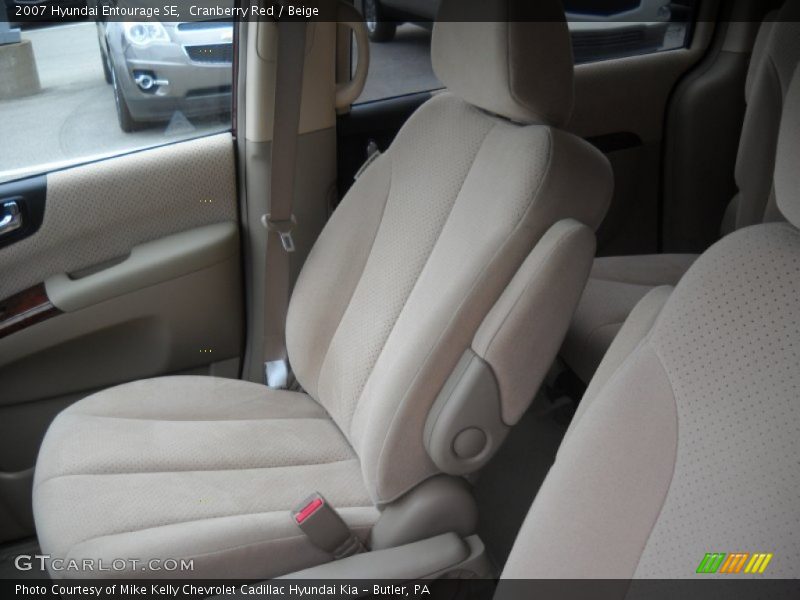 Cranberry Red / Beige 2007 Hyundai Entourage SE