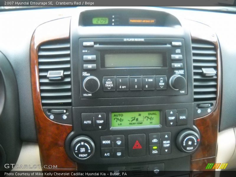 Cranberry Red / Beige 2007 Hyundai Entourage SE