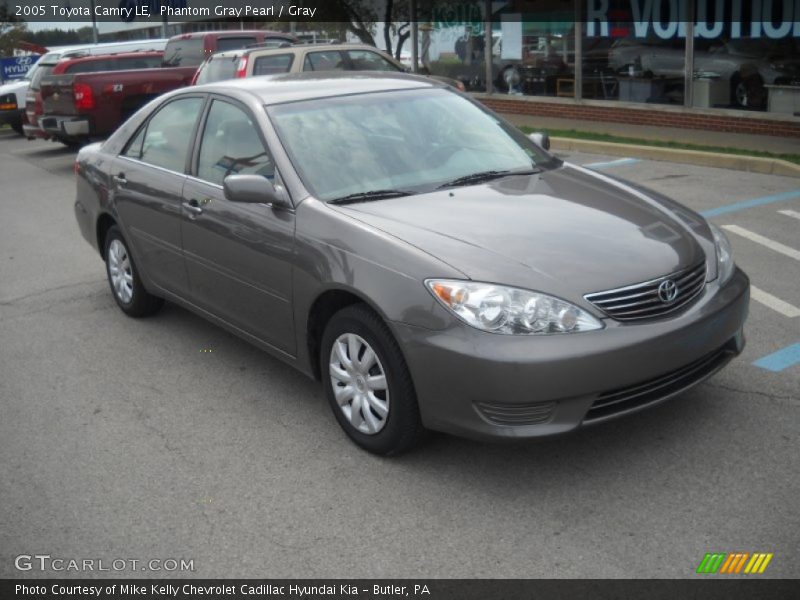 Phantom Gray Pearl / Gray 2005 Toyota Camry LE