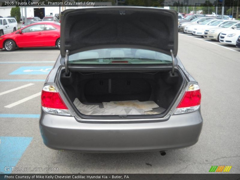 Phantom Gray Pearl / Gray 2005 Toyota Camry LE