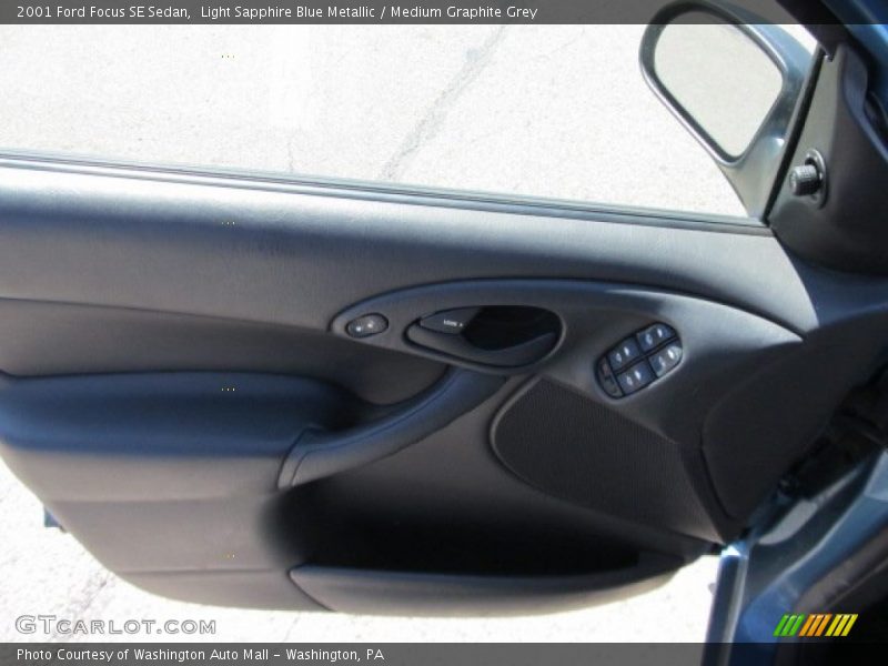Light Sapphire Blue Metallic / Medium Graphite Grey 2001 Ford Focus SE Sedan