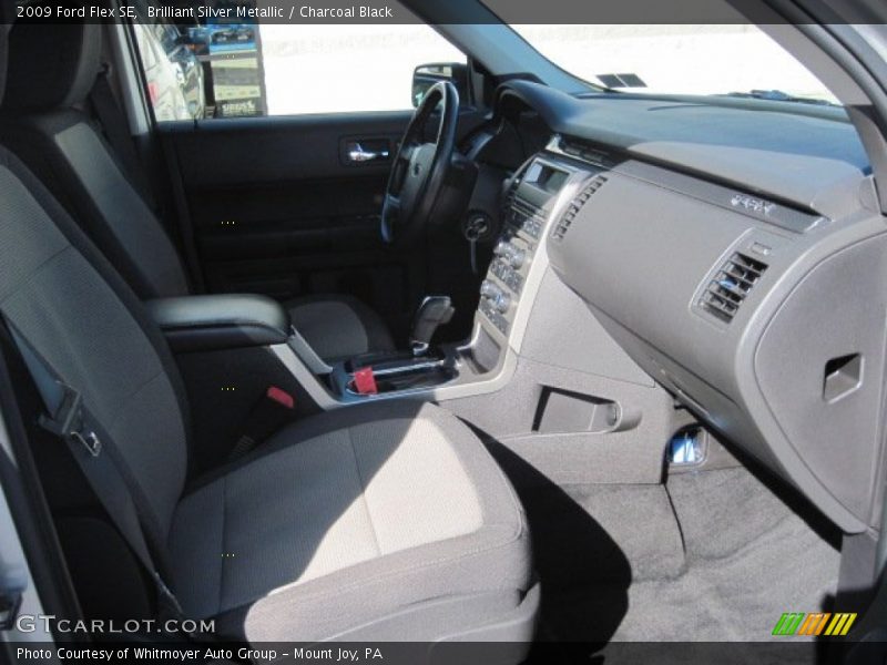 Brilliant Silver Metallic / Charcoal Black 2009 Ford Flex SE