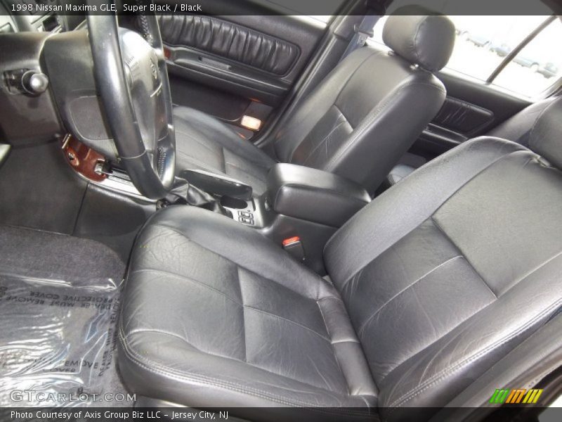 Super Black / Black 1998 Nissan Maxima GLE