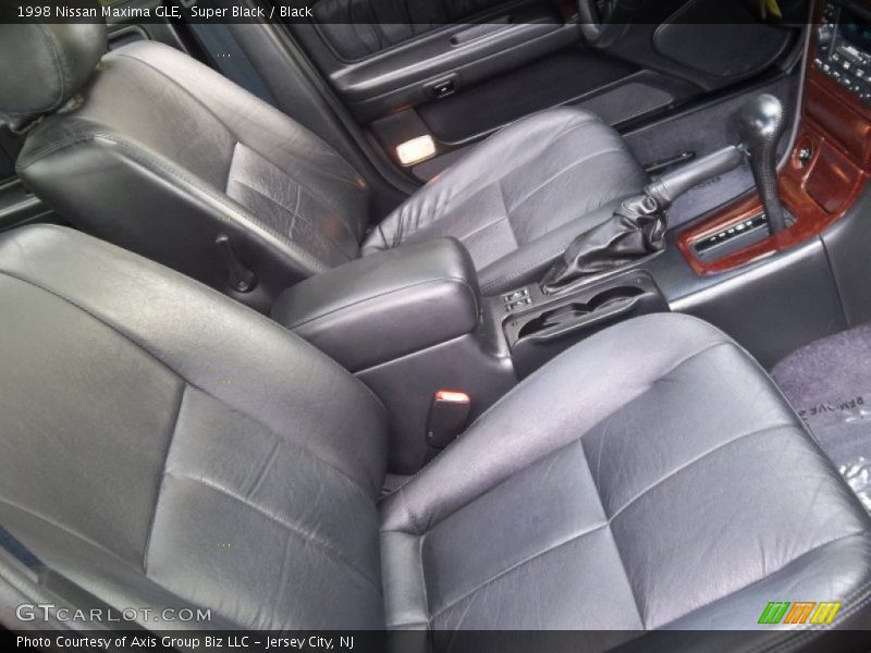 Super Black / Black 1998 Nissan Maxima GLE