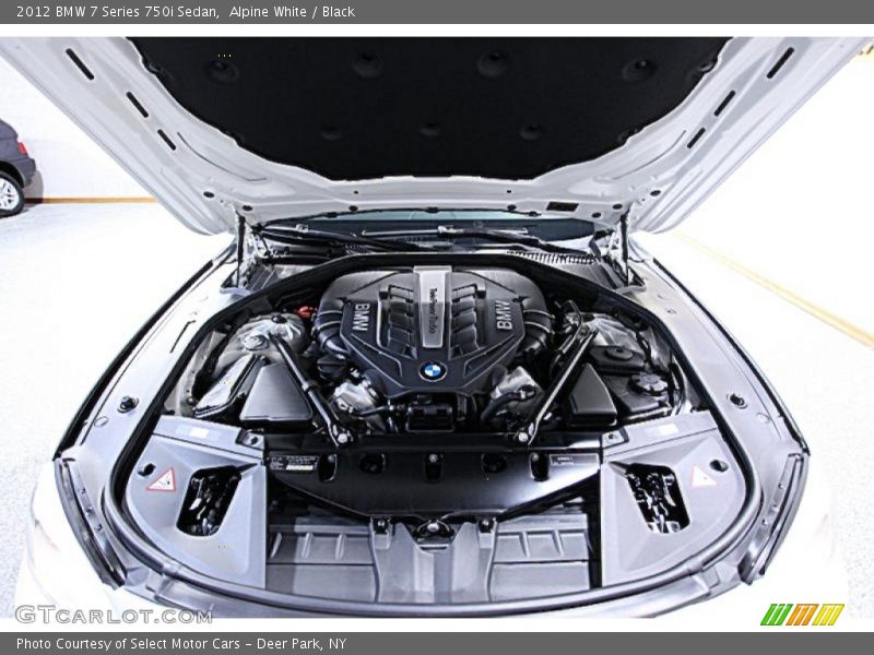 Alpine White / Black 2012 BMW 7 Series 750i Sedan