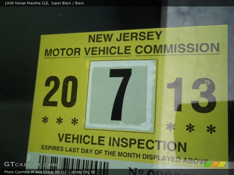 Super Black / Black 1998 Nissan Maxima GLE