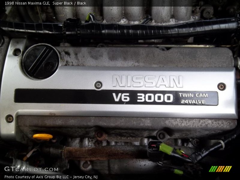  1998 Maxima GLE Logo