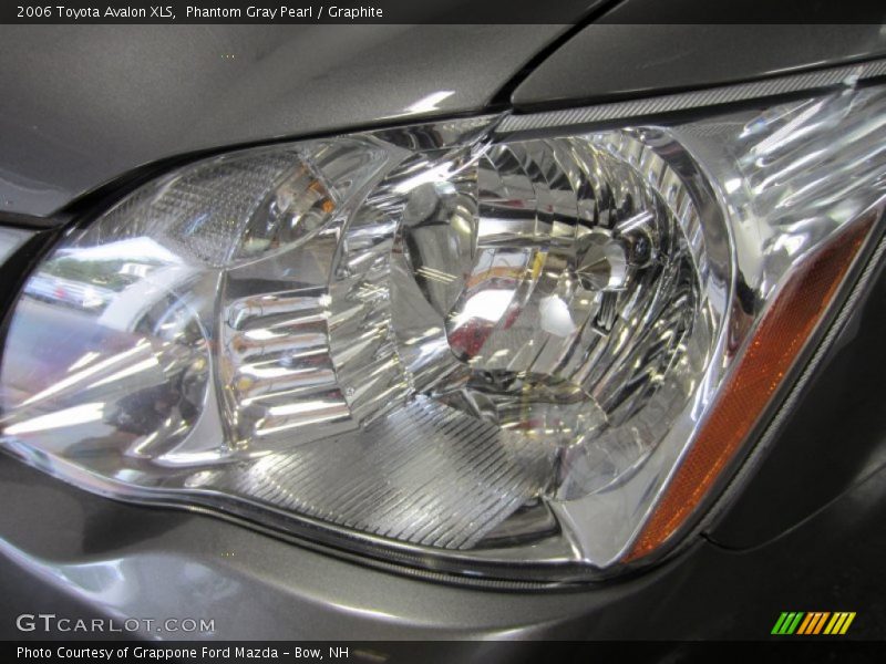 Phantom Gray Pearl / Graphite 2006 Toyota Avalon XLS