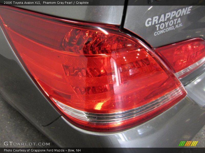 Phantom Gray Pearl / Graphite 2006 Toyota Avalon XLS