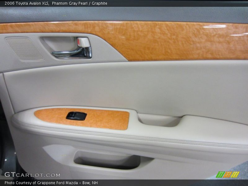 Phantom Gray Pearl / Graphite 2006 Toyota Avalon XLS