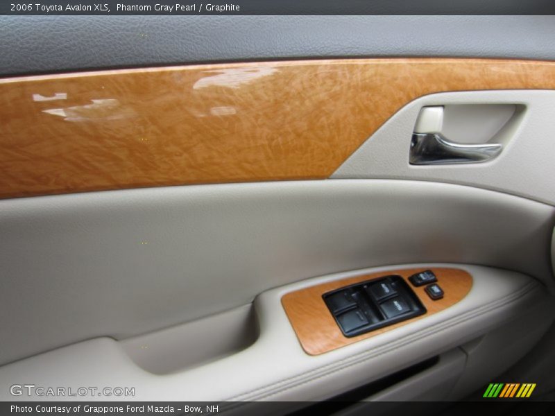 Phantom Gray Pearl / Graphite 2006 Toyota Avalon XLS