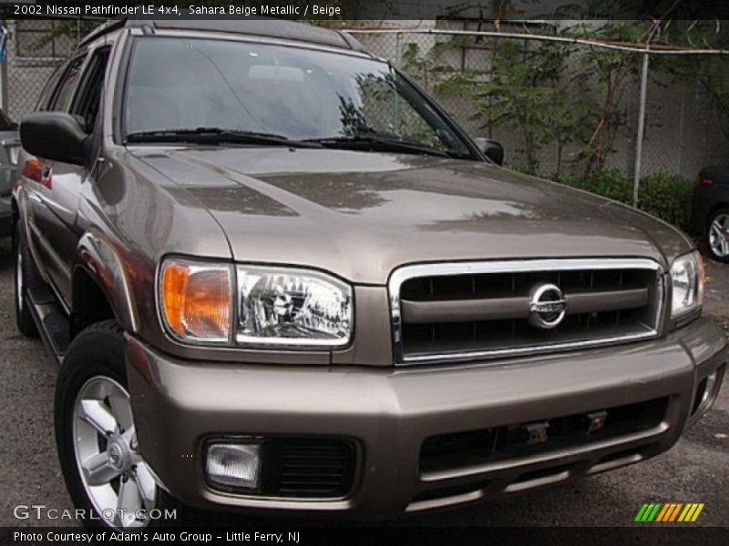 Sahara Beige Metallic / Beige 2002 Nissan Pathfinder LE 4x4