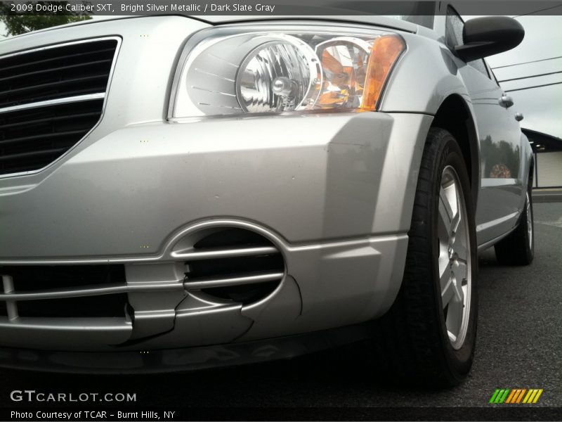 Bright Silver Metallic / Dark Slate Gray 2009 Dodge Caliber SXT