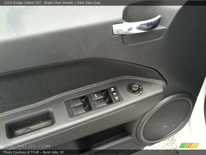 Bright Silver Metallic / Dark Slate Gray 2009 Dodge Caliber SXT