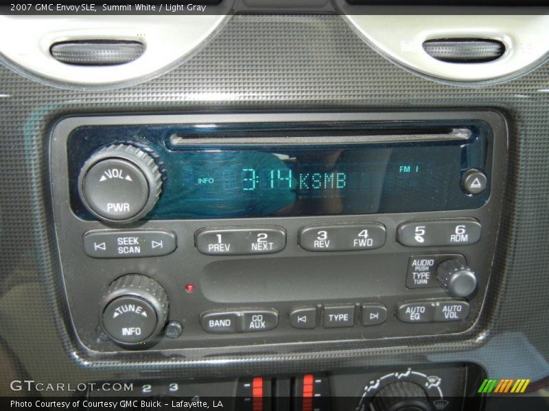 Summit White / Light Gray 2007 GMC Envoy SLE
