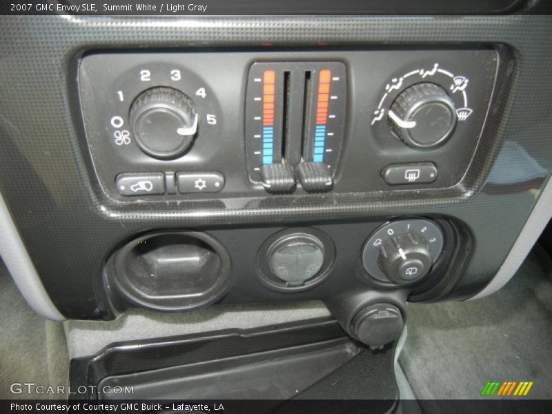Summit White / Light Gray 2007 GMC Envoy SLE