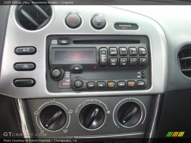 Moonstone Metallic / Graphite 2005 Pontiac Vibe