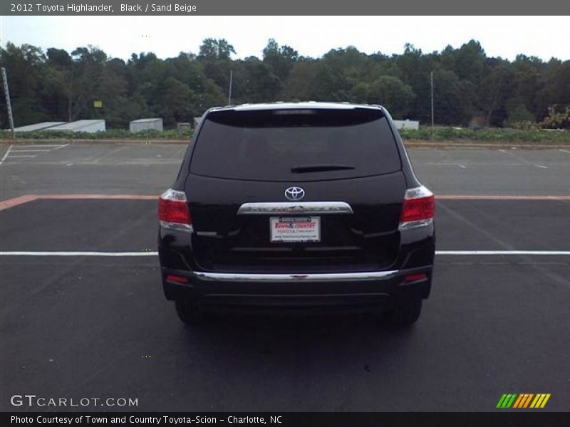Black / Sand Beige 2012 Toyota Highlander