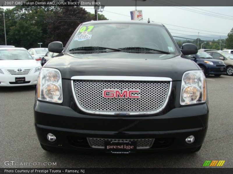 Onyx Black / Ebony Black 2007 GMC Yukon Denali AWD