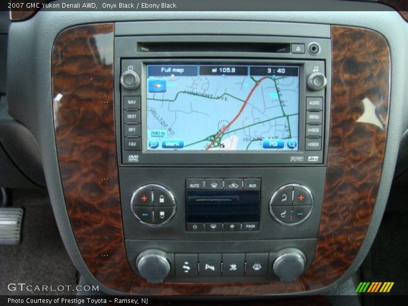 Onyx Black / Ebony Black 2007 GMC Yukon Denali AWD