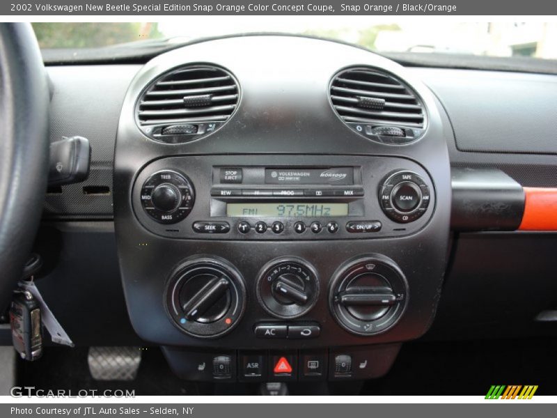 Controls of 2002 New Beetle Special Edition Snap Orange Color Concept Coupe