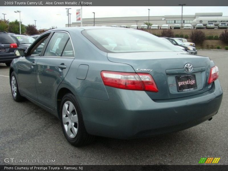 Aloe Green Metallic / Bisque 2009 Toyota Camry LE