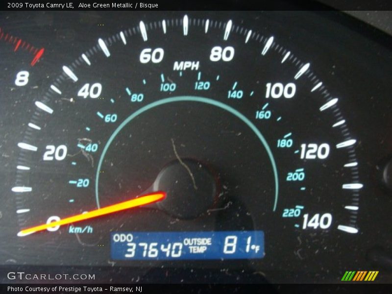 Aloe Green Metallic / Bisque 2009 Toyota Camry LE