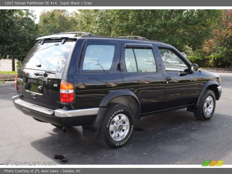  1997 Pathfinder SE 4x4 Super Black