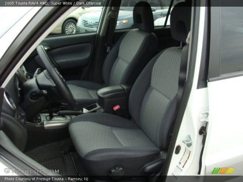 Super White / Dark Charcoal 2005 Toyota RAV4 4WD