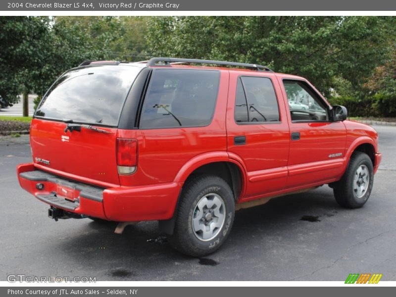 Victory Red / Graphite Gray 2004 Chevrolet Blazer LS 4x4