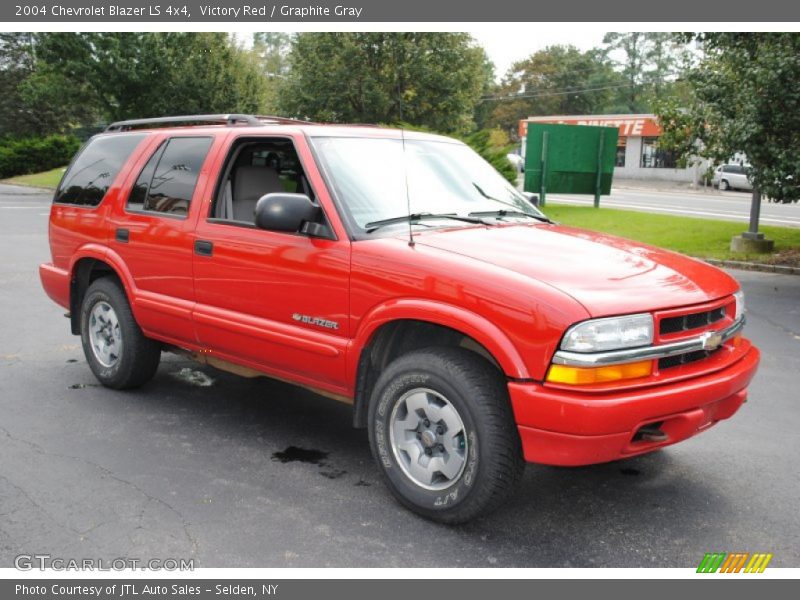 Victory Red / Graphite Gray 2004 Chevrolet Blazer LS 4x4
