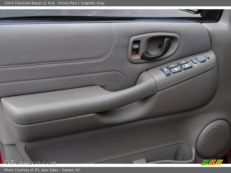 Victory Red / Graphite Gray 2004 Chevrolet Blazer LS 4x4