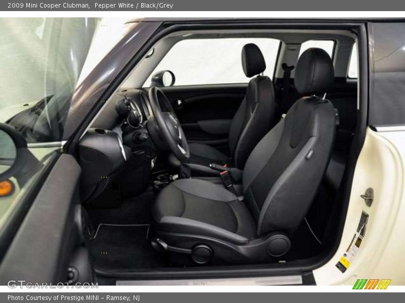 Pepper White / Black/Grey 2009 Mini Cooper Clubman