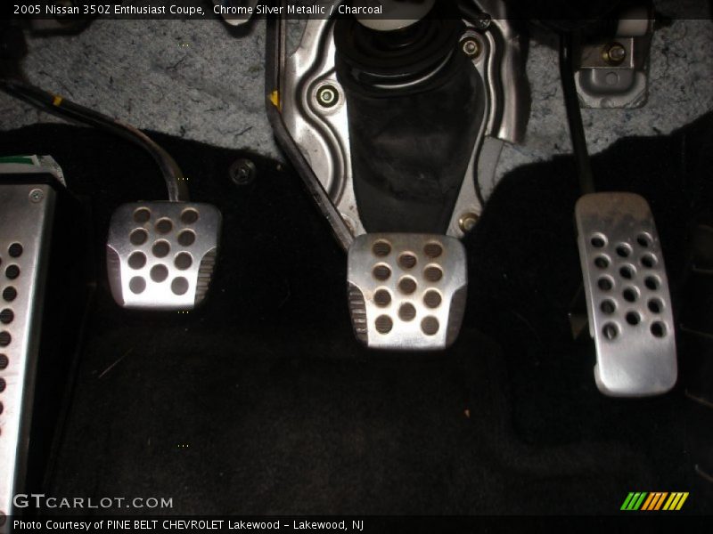 Controls of 2005 350Z Enthusiast Coupe