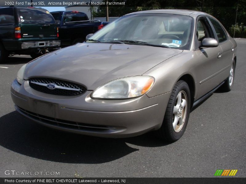 Arizona Beige Metallic / Medium Parchment 2002 Ford Taurus SES